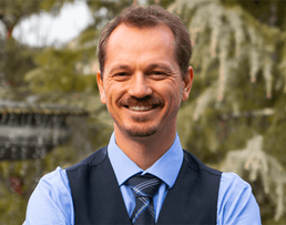 Dr. Postma
