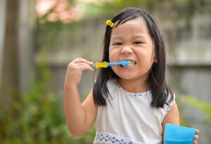 Child's First Visit To Dentist